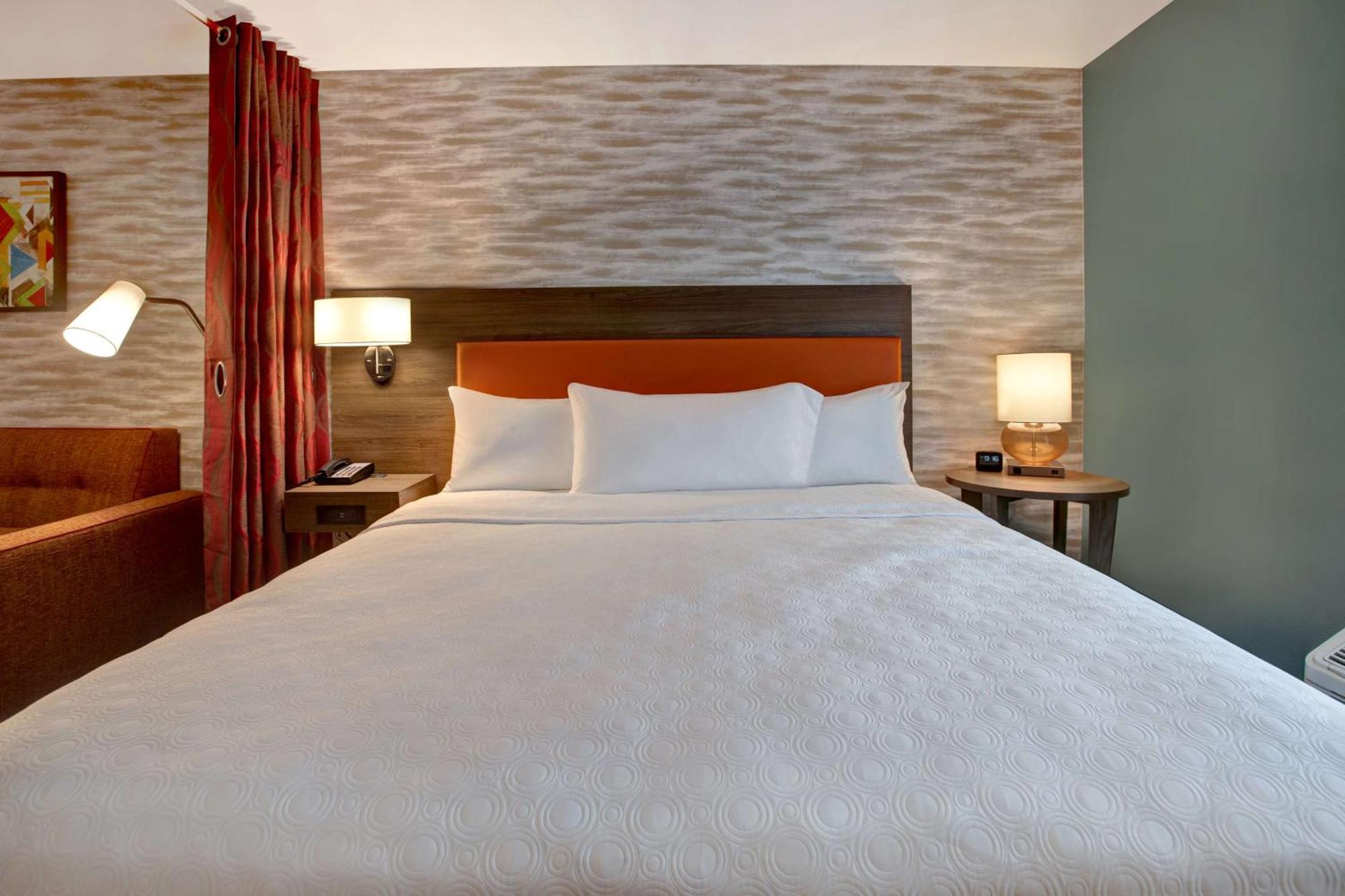 Home2 By Hilton Rockford Hotel 3*