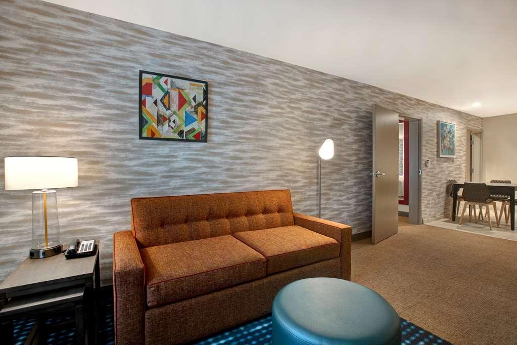 Home2 By Hilton Rockford Hotel 3*